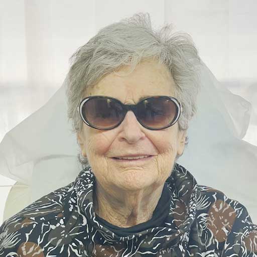 לקוחה ממליצה על טיפול פדיקור רפואי לקשישים ומבוגרים בגיל הזהב